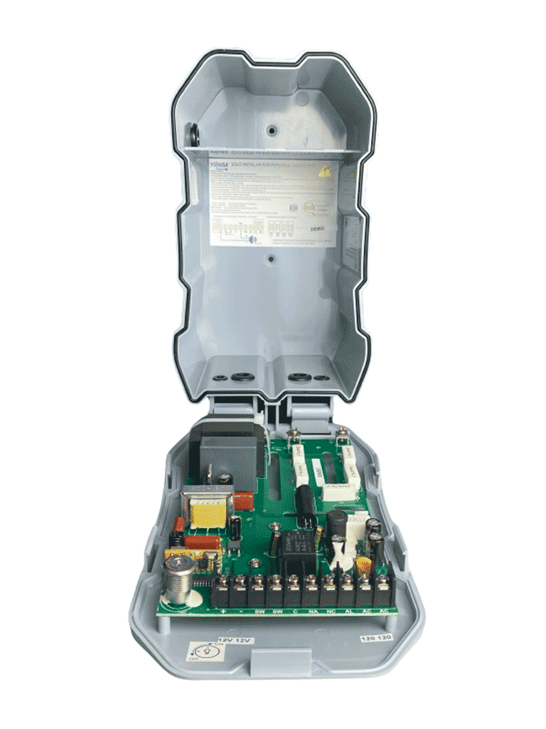 YONUSA HS - Energizador de nueva generación para solución de cerco eléctrico. Cubre 500 metros lineales o 100 metros en 5 lineas. Incluye control remoto (encendido/apagado) Compatible con modulo WiFi