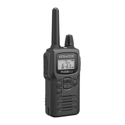 Radio portátil UHF 450-470 MHz, 2 W, 16 canales, Resistente a Golpes MIL-STD-810, manos libres VOX. Incluye antena, batería, cargador y clip