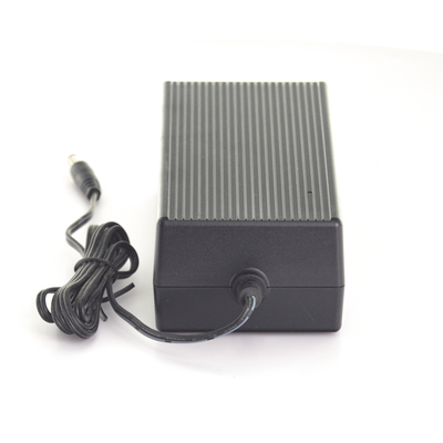 [191881] Fuente de Poder Regulada 51 Vcc / 2 A / Conector Tipo Plug