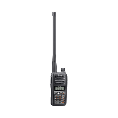Radio portátil aéreo con Bluetooth incluido, rango de frecuencia 118-136.99166MHz, 6W PEP, 200 canales alfanuméricos, pantalla de 8 caracteres, incluye: batería, cargador, antena y clip