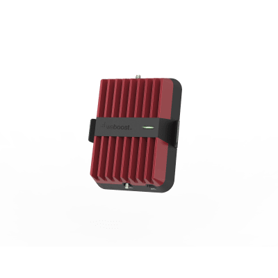 [245611] Kit Amplificador Celular Drive Reach Overland para Vehículos Todo Terreno / Llamadas y Datos 2G, 3G y 4G  / Amplificación 32X / Tribanda (B5, B2/25 y B4) / Ganancia Máxima 50 dB / Antena Omnidireccional plegable.