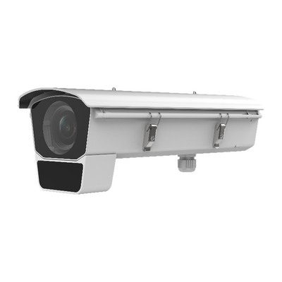 [167043] Cámara Tipo Box de 2MP /  Lente 3.8- 16 mm / DarkFighter  / Con Gabinete / IK10 / IP66 / Detección de Rostros  / microSD